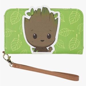 Bioworld I Am Groot Character Art Wallet with Wristlet Strap